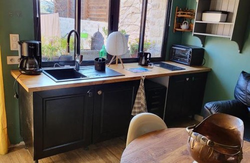 Tarascon Apartment | Experience Comfort at Studio Luciole with Breakfast & Kitchen