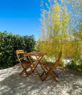Peyruis Apartment | Bright Studio "Judée" – Guest Rated 8.5/10 for Comfort