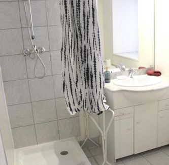 Gray Apartment | Family-Friendly Getaway at Studio Mésange - Rated 7.5/10