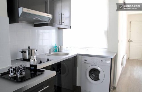 Strasbourg -Saint-Denis Apartment | Elegant Studio Marais in Paris with Sunny Terrace & Spa