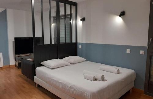 Arcueil Apartment | Pet-Friendly Studio Marin with Exceptional 9.4/10 Rating
