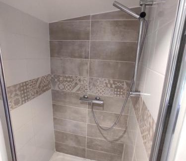 Merignac Apartment | Cozy Studio Marjorie - Poolside Retreat in a Private Home