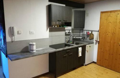 Cusiano Apartment | Peaceful Mansarda Meditazione e Yoga with Family-Friendly Amenities