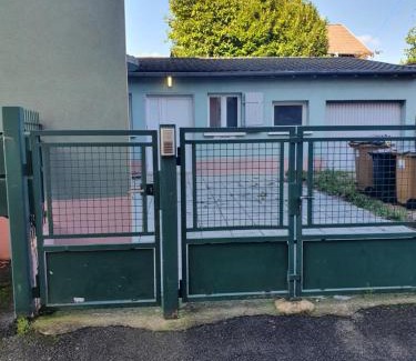 Belfort Apartment | Cozy Studio Meublé - Feel at Home with Child-Friendly Amenities