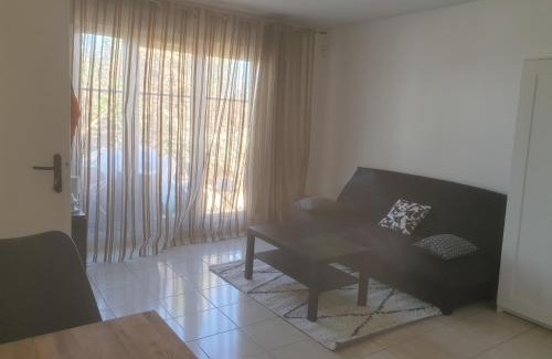 Noisy-le-Sec Apartment | Convenient Studio Near Metro JO24, Perfect for Families