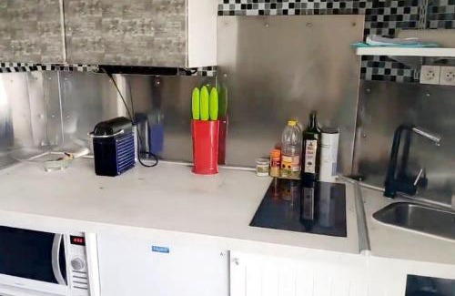 Saint-Maurice Apartment | Stylish Studio with Eiffel Tower View Near Paris 2024