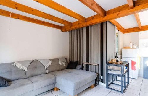 Foulquines Villa | Inviting Pavillon Studio with Pool and Parking in Narbonne-Plage