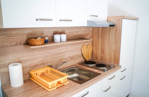 Izola Apartment | Studio Mia with free onsite parking in Izola