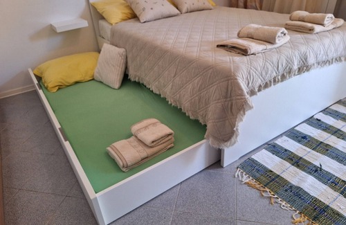 Izola Apartment | Studio Mia with free onsite parking in Izola