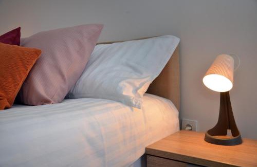 Vukov Spomenik Apartment | Budget-Friendly Studio Milan with Pet and Child Amenities