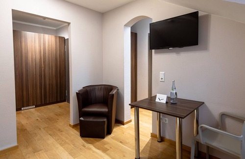 Weststadt House | Studio mit Eigener Voll Ausgestatteter Kochnische