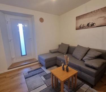 Bottmingen Apartment | Studio mit Garten bei Bottmingen Schloss