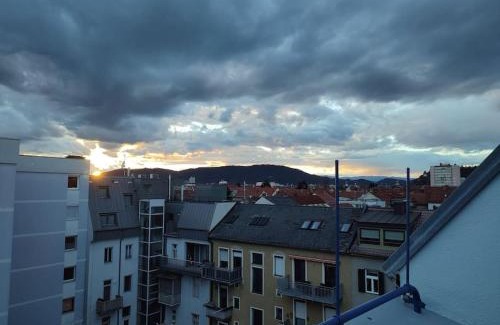 Jakomini Apartment | Central Studio with Terrace – Rated 8.8 by Guests