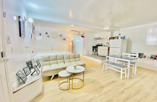 Rosemead Apartment | Modern Black and White Studio with Family-Friendly Amenities