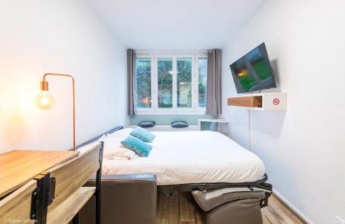 12th Arrondissement Apartment | Bright Studio with Garden View & Child-Friendly Amenities
