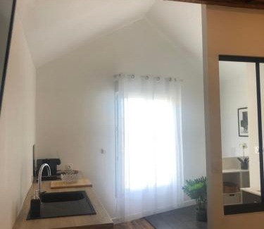 Cholet Apartment | Modern and Comfortable Studio Le Nid - Rated 9.1/10