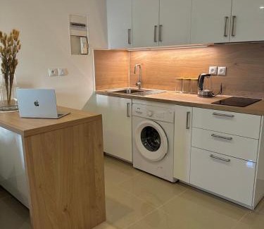 Champrosay Apartment | Modern Studio Retreat with Child-Friendly Amenities