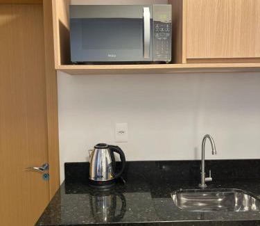 Centro Apartment | Studio Moderno com garagem passos a Vila Germânica
