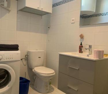 Montrouge Apartment | Studio Moliere: A Guest Favorite with 8.5/10 Rating