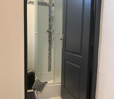 Montrouge Apartment | Studio Moliere: A Guest Favorite with 8.5/10 Rating