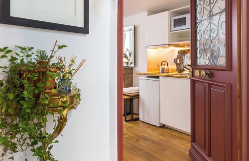 Quartier Saint-Georges Apartment | Discover Studio Montmartre Opéra - Guest Rated 9.6/10