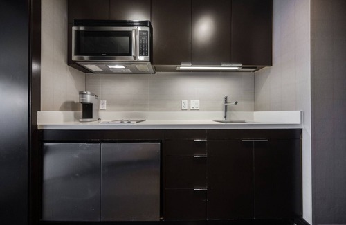 Las Vegas Strip Apartment | Studio Mountain View | City Center | Vdara