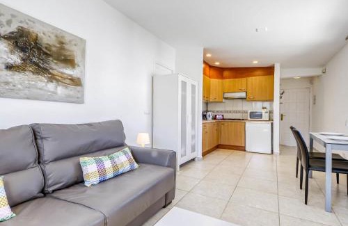 Empuriabrava Apartment | Modern Studio Muga-3 with Pool and Family-Friendly Amenities