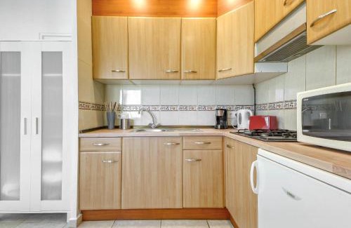 Empuriabrava Apartment | Modern Studio Muga-3 with Pool and Family-Friendly Amenities