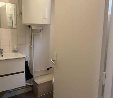 Poincare - Foch - Anatole France - Croix de Bourgogne Apartment | Budget-Friendly Studio Nancy Centre-Gare with Family Amenities