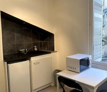 Poincare - Foch - Anatole France - Croix de Bourgogne Apartment | Budget-Friendly Studio Nancy Centre-Gare with Family Amenities