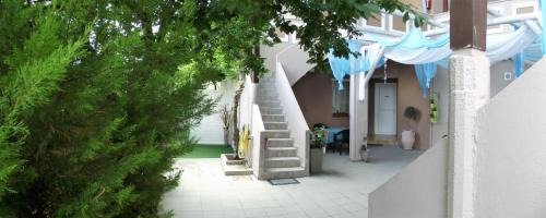 Skala Sotiros Apartment | Pet-Friendly Studio Napoleon with Ocean View & Private Beach