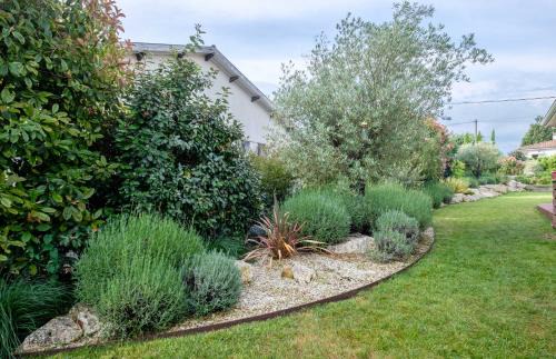 La Brede House | Family-Friendly Studio Nathalie et Sebastien - Rated 8.7/10