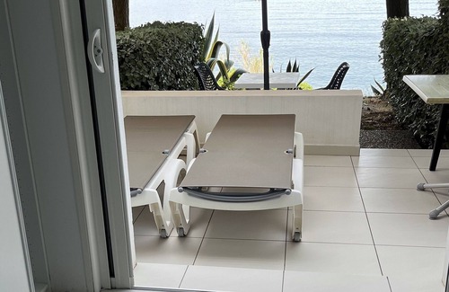 Casaglione Apartment | Waterfront Studio N°2 in Tiuccia with Pool and Ocean View