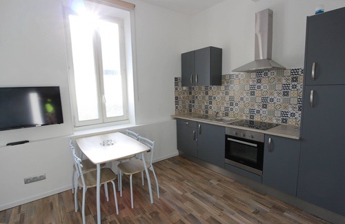 Portel-des-Corbieres Apartment | Pet-Friendly Studio with Ocean View near Beautiful Beaches