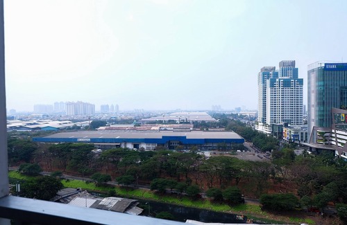 Kayu Putih Apartment | Convenient Studio Steps from Bella Terra Mall & Pool Access