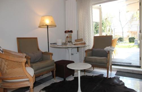 Municipality of Heiloo House | Family-Friendly Retreat in Heiloo for Your Perfect Getaway
