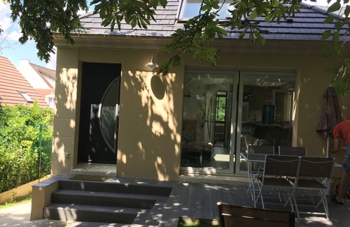 Eaubonne House | Ideal Studio Near TEAM USA Training Center in Eaubonne