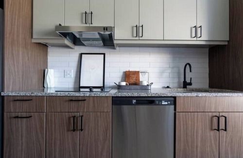 Urbana Apartment | Convenient Studio Near UIUC - Pet and Child Friendly Suites