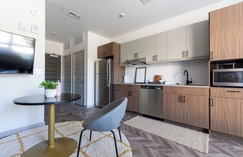 Urbana Apartment | Cozy Studio Near UIUC with Pet-Friendly Amenities