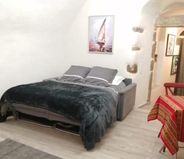 Occhiatana Apartment | Modern Studio Just 15 Minutes from the Beach