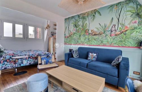 Saint-Fargeau Apartment | Tranquil Studio Neuf: Bright 8th Floor Retreat for Families