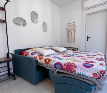 Aubais Apartment | Idyllic Studio Retreat Near Nature with Pool Access