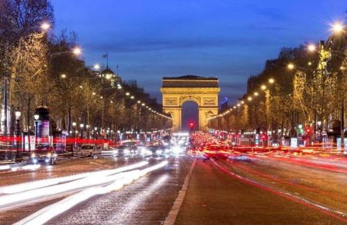 Neuilly-sur-Seine Apartment | Pet-Friendly Studio Neuilly Paris La Défense with Breakfast