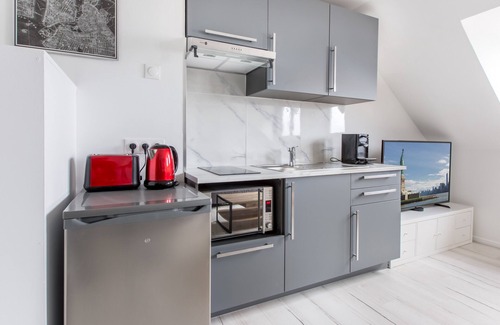 Tourcoing Apartment | Cozy Studio New York with Breakfast & Kitchen Amenities
