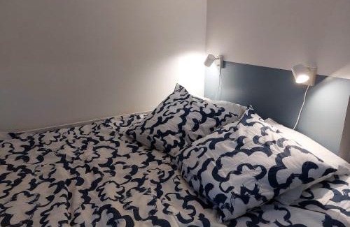 Palais de justice Apartment | Elegant Studio Notre Dame: Terrace & Breakfast Included