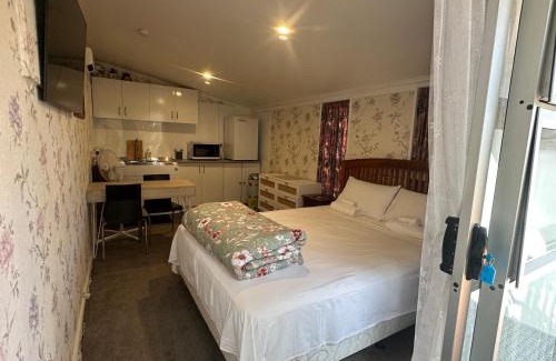 Albert Town House | Studio