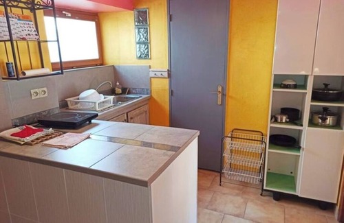 Dicy Apartment | Studio overlooking courtyard and garden - Gîte au Village 89120 DICY