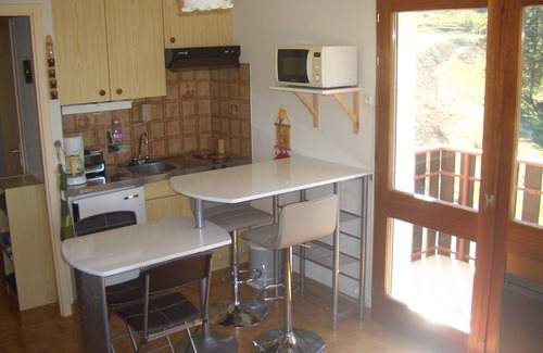 Hirmentaz Villa | Cozy Studio with Garage & WiFi in Hirmentaz Belleveaux