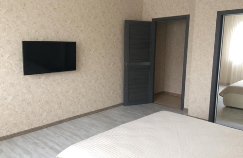 Rostov-on-Don Apartment | Budget-Friendly Studio on Glinki 124 with Pool Access