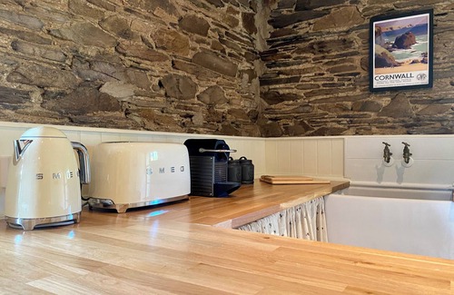 Saltash Apartment | Studio on hidden Cornish farm